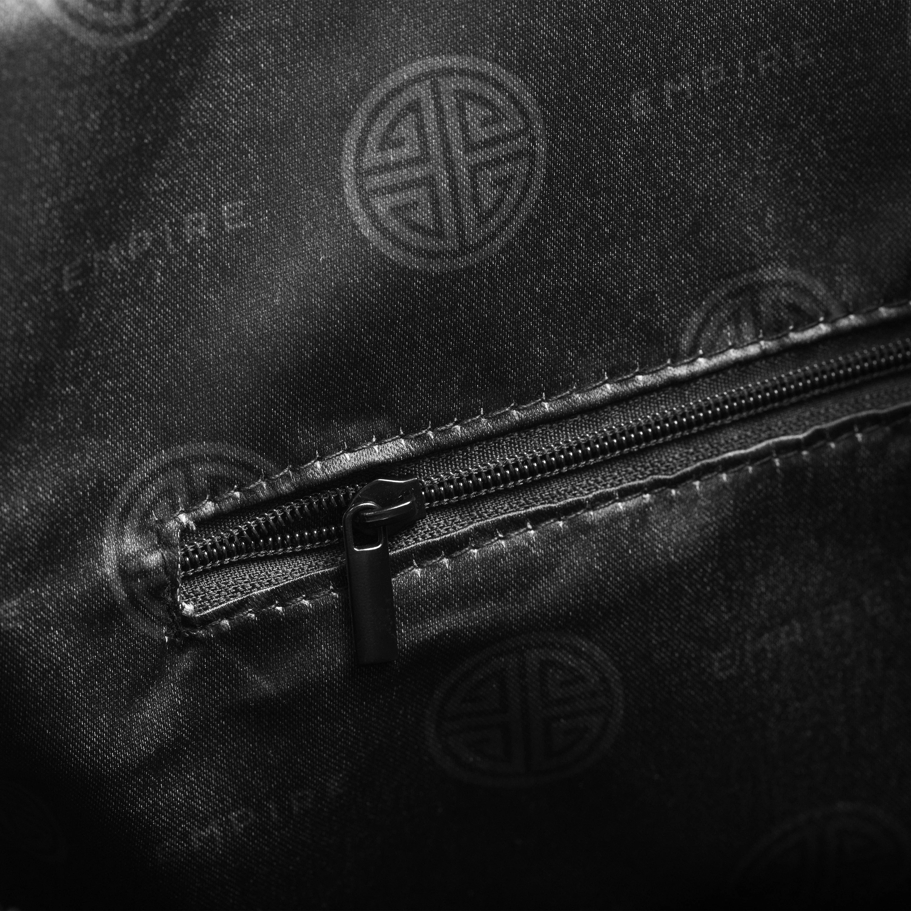 EMPIRE Premium Duffle Bag - Image 9