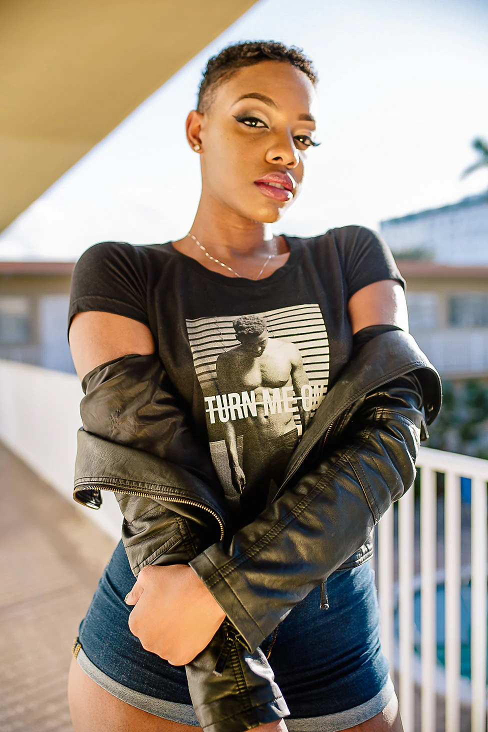 Konshens - Turn Me On Muscle T-Shirt (WMNS) - Image 3